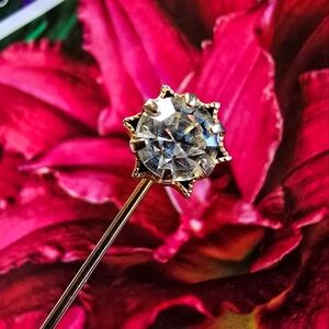 Vintage stick pin clear gem gold tone lapel cravat brooch solitaire